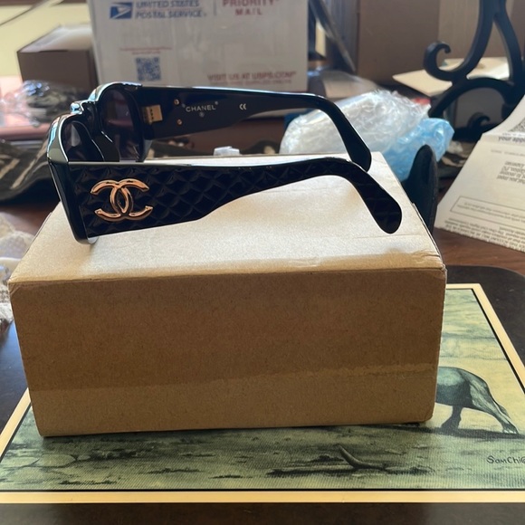 Stunning Chanel Sunglasses 🕶️ - Picture 8 of 9